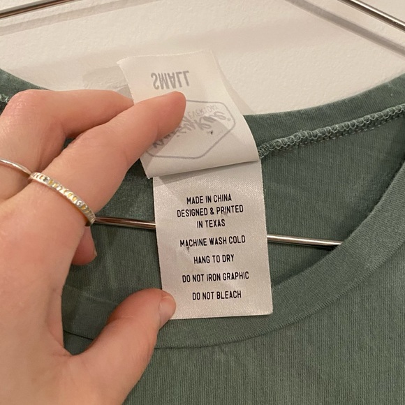 Daisy Rae Everyday Boutique Country Western Skull Desert Flower Tee - Picture 3 of 5